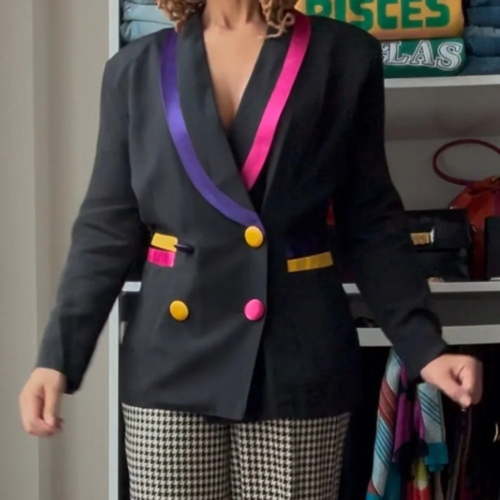 VINTAGE STATEMENT BLAZER - Picture 8 of 12